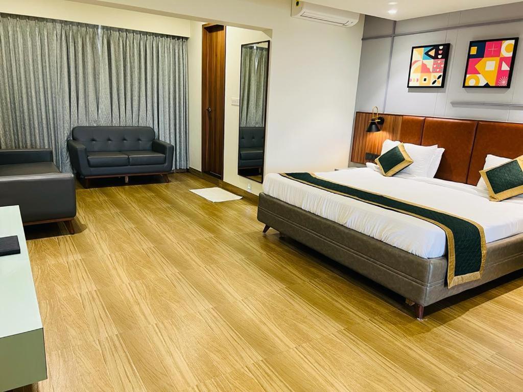 The Lemon Grass Hotel Γκαντχιναγκάρ Εξωτερικό φωτογραφία